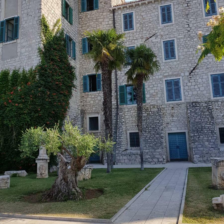 Holiday House "Villa Flora" Sibenik Exterior photo