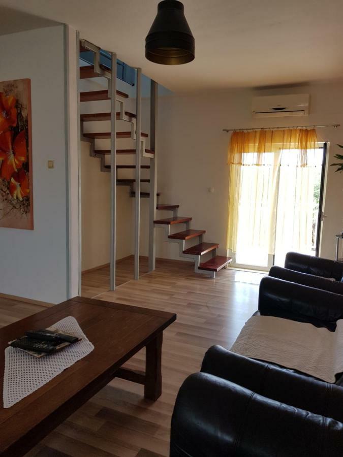 Holiday House "Villa Flora" Sibenik Exterior photo